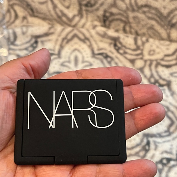 NARS deep throat blush - Picture 2 of 4